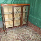 English mahogany showcase from 1920