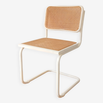 Chaise B32 blanche par Marcel Breuer