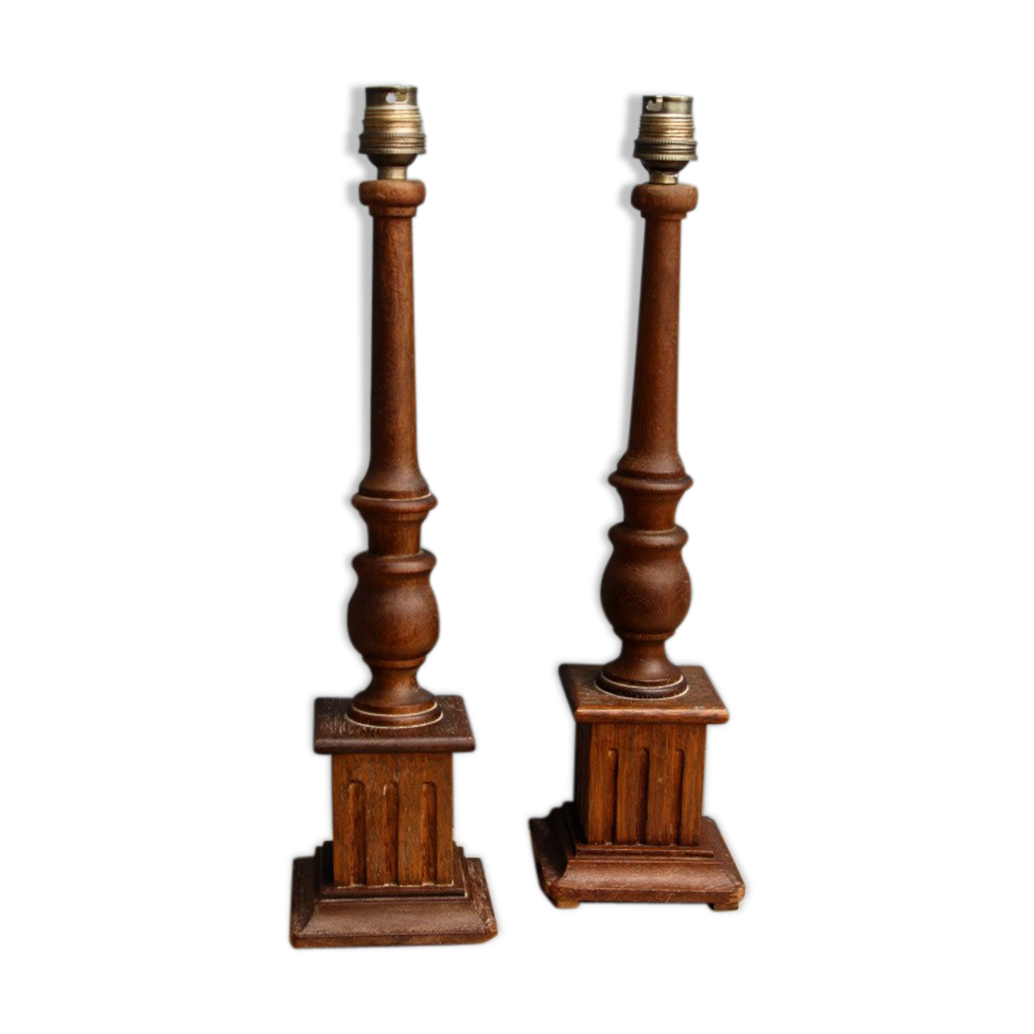 Pair of turned wooden baluster lamps
