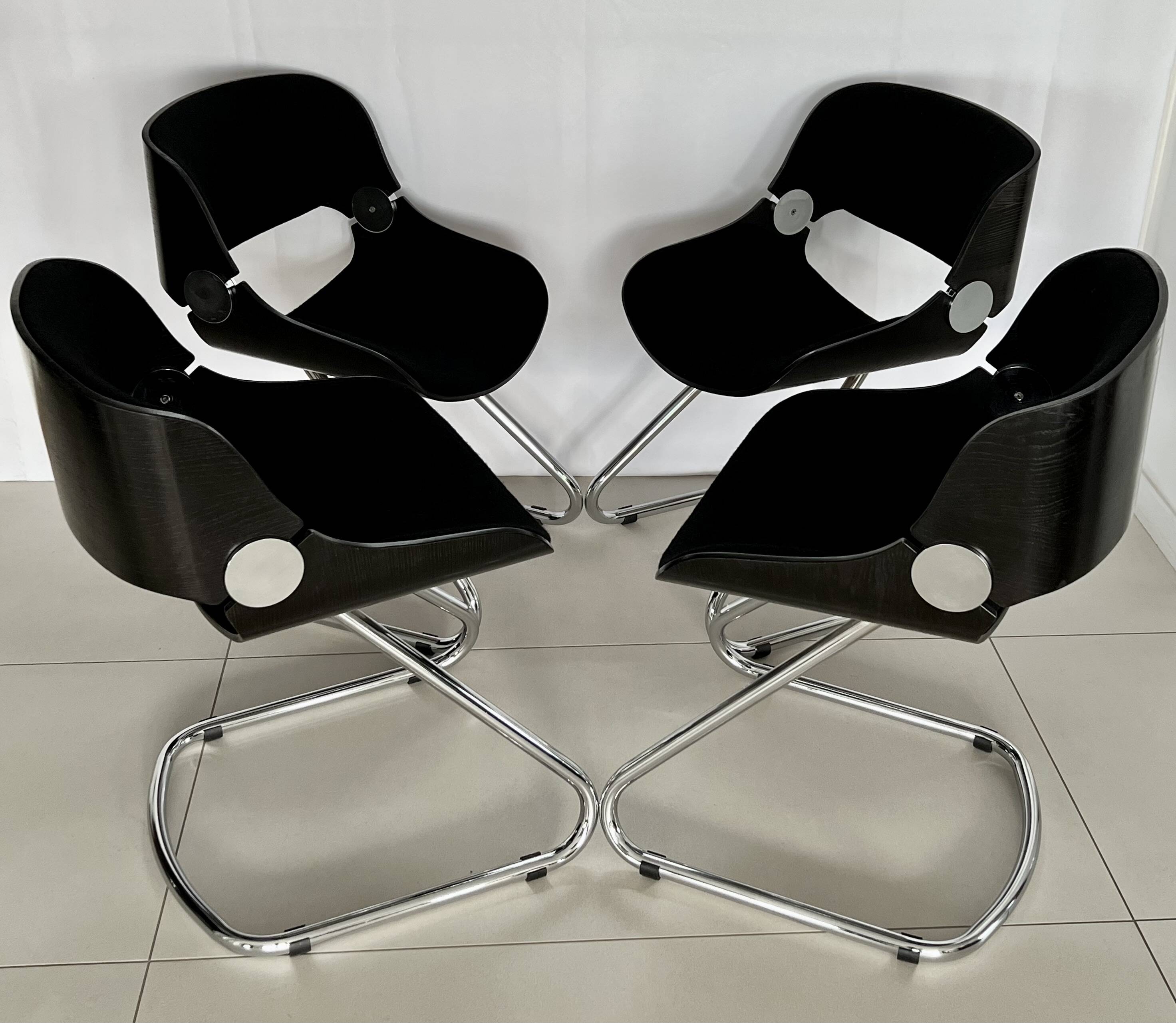 Baumann chair model Arpège attributed to Etienne Fermigier, France 1970s.