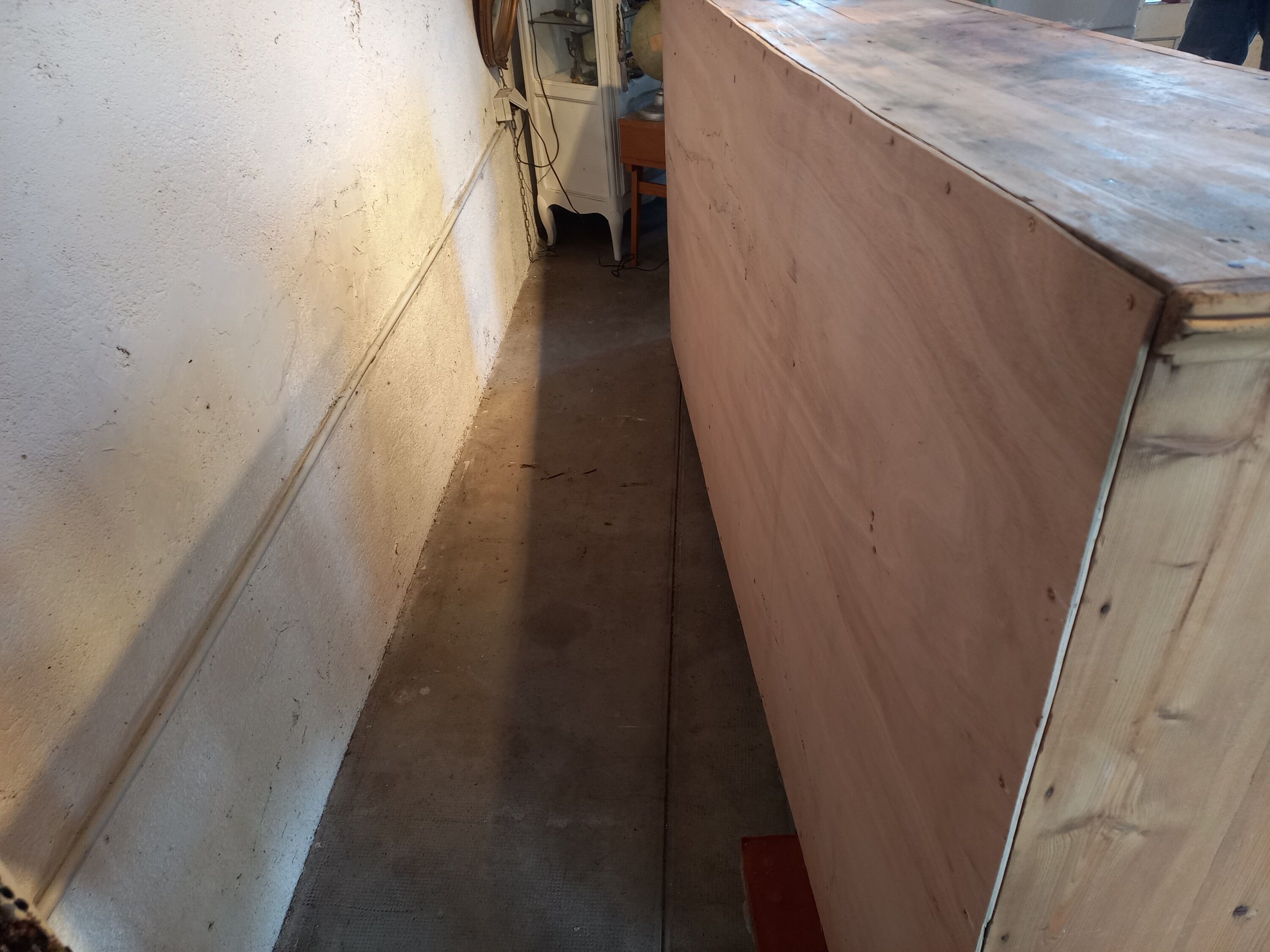 Trade cabinet with drawers