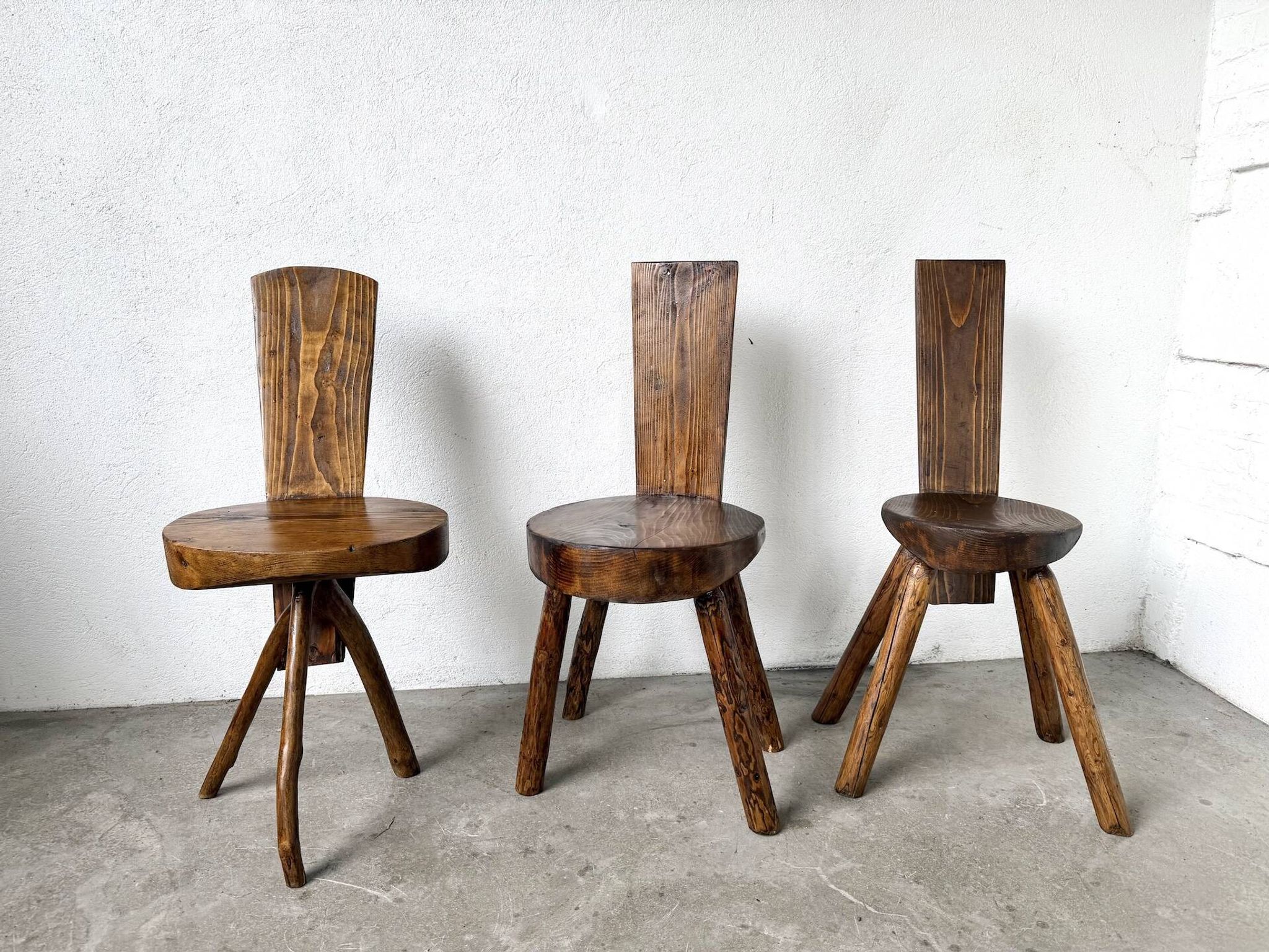 Trio de chaises d'alpage en pin massif, France, années 1950