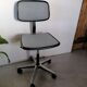 Chaise de bureau pieds de poule