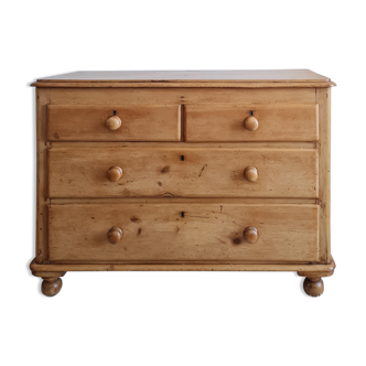 Old English style dresser