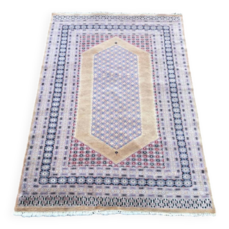 Tapis pakistanais fait main