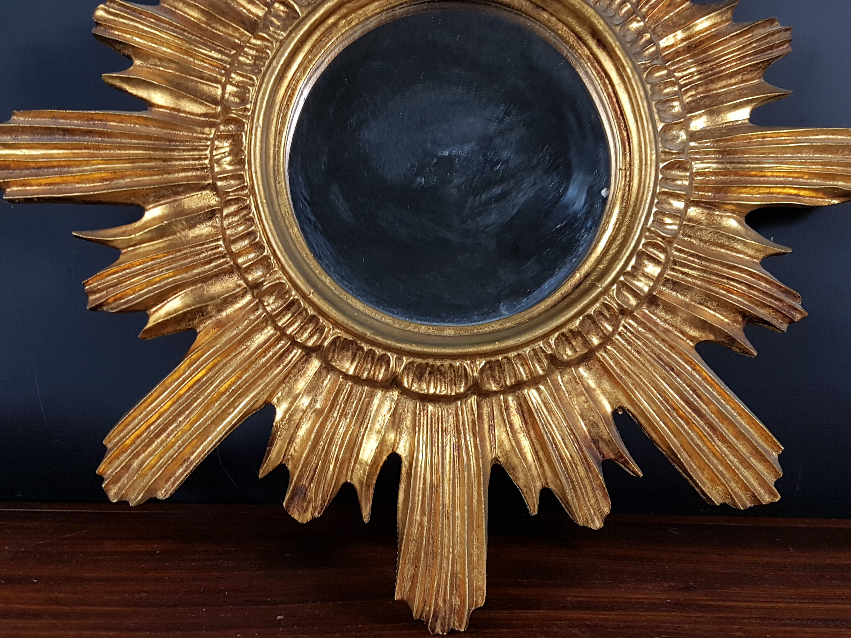 MIroir sun gilded wood and resin 60/70