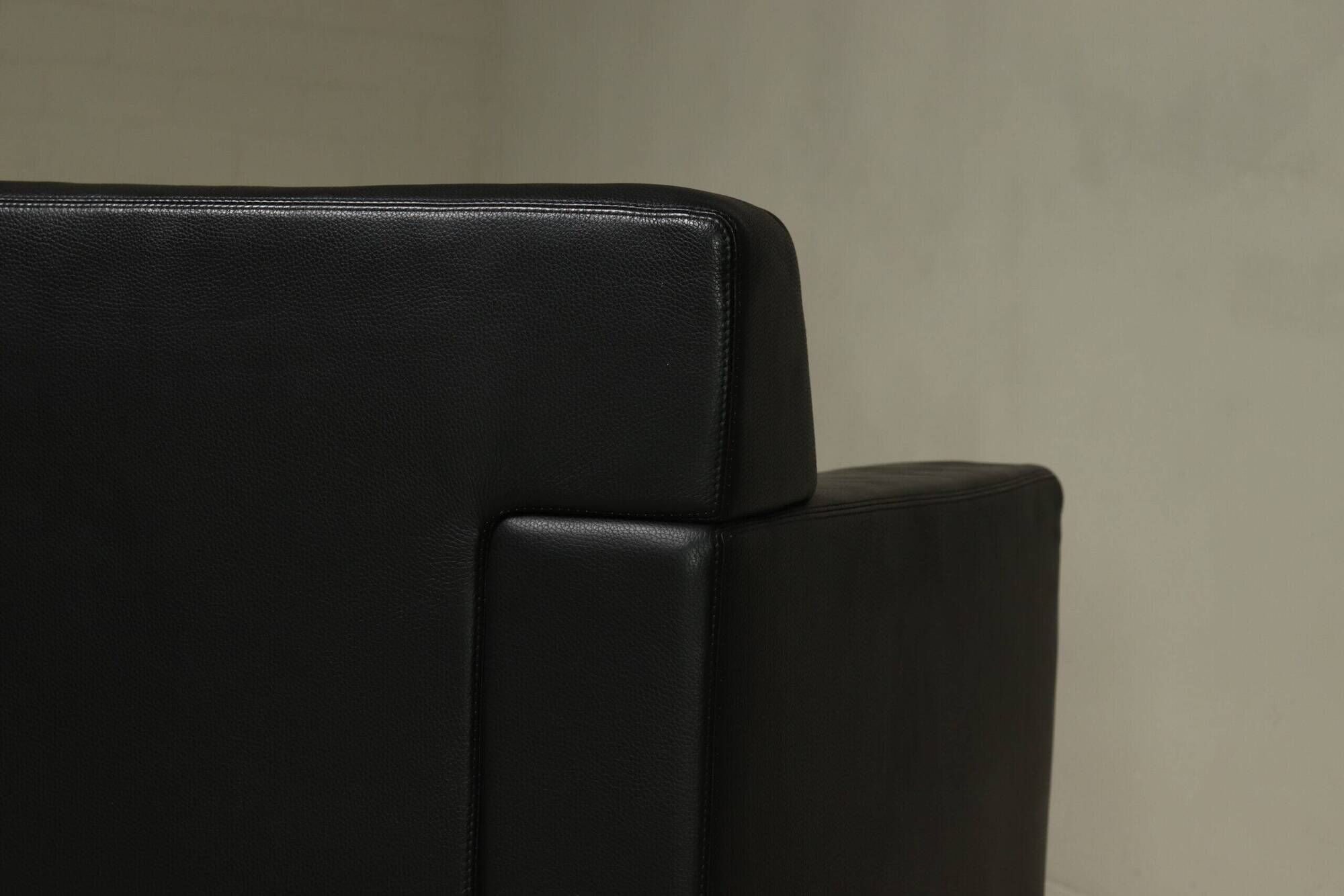Pair of lounge chairs by Kunihide Oshinomi for Matteo Grassi 1980s