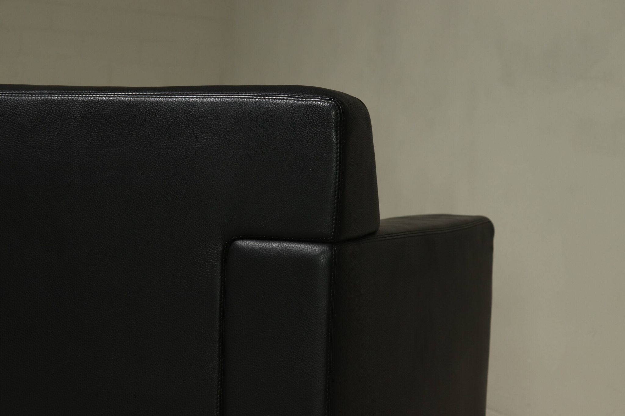 Pair of lounge chairs by Kunihide Oshinomi for Matteo Grassi 1980s