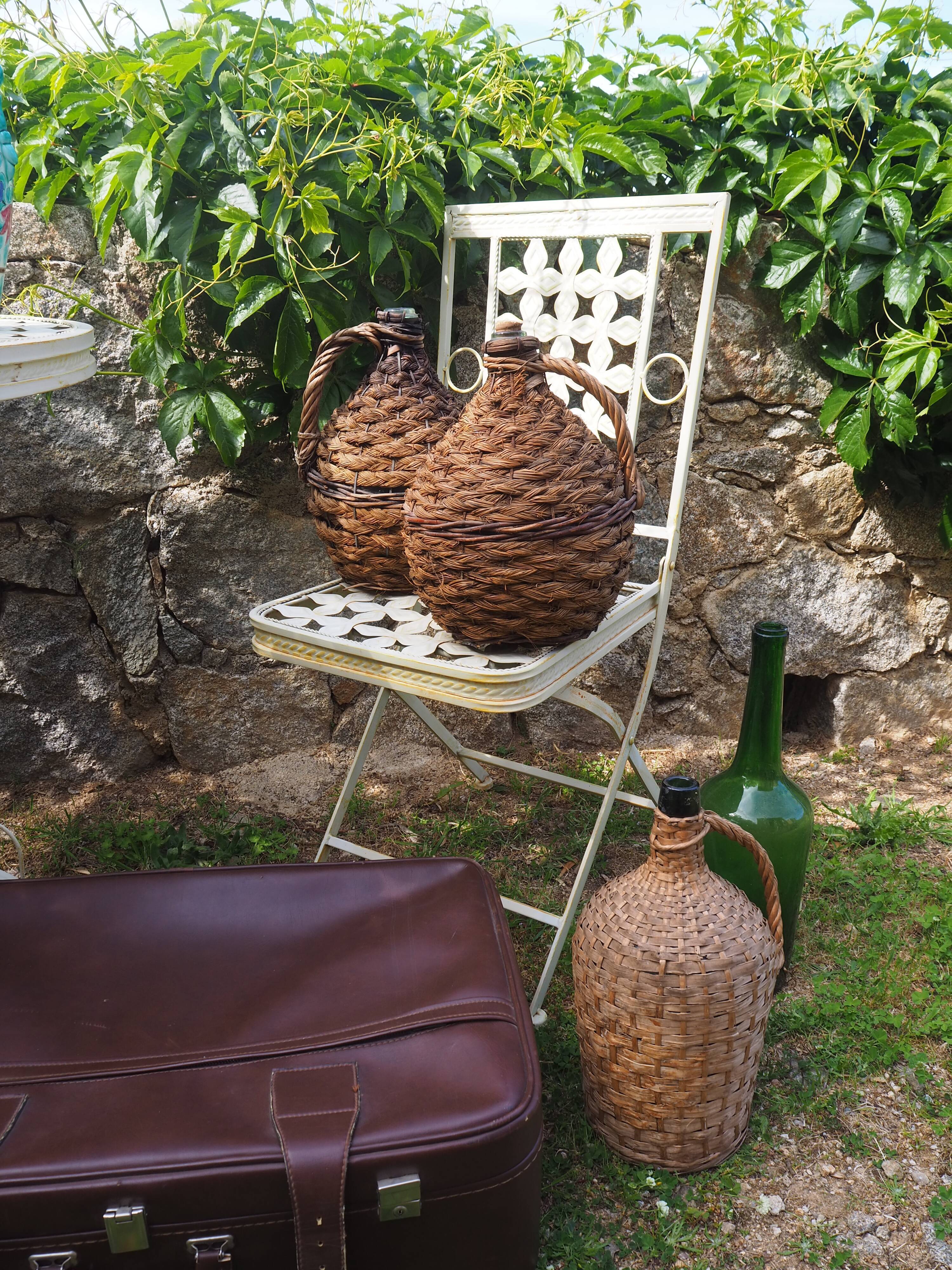 Dame jeanne en rotin