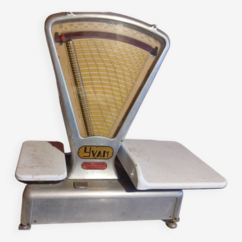 Old scale yvan