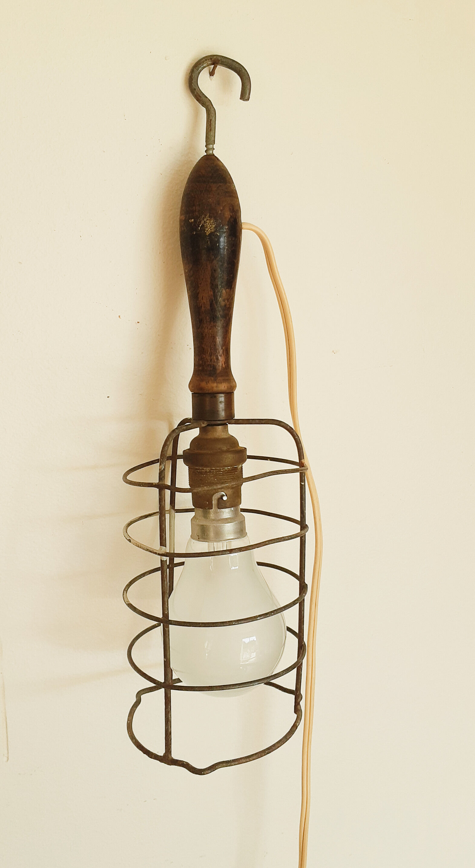 Lampe d'atelier , baladeuse de chantier