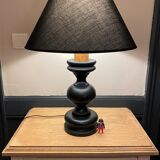 Baluster foot table lamp