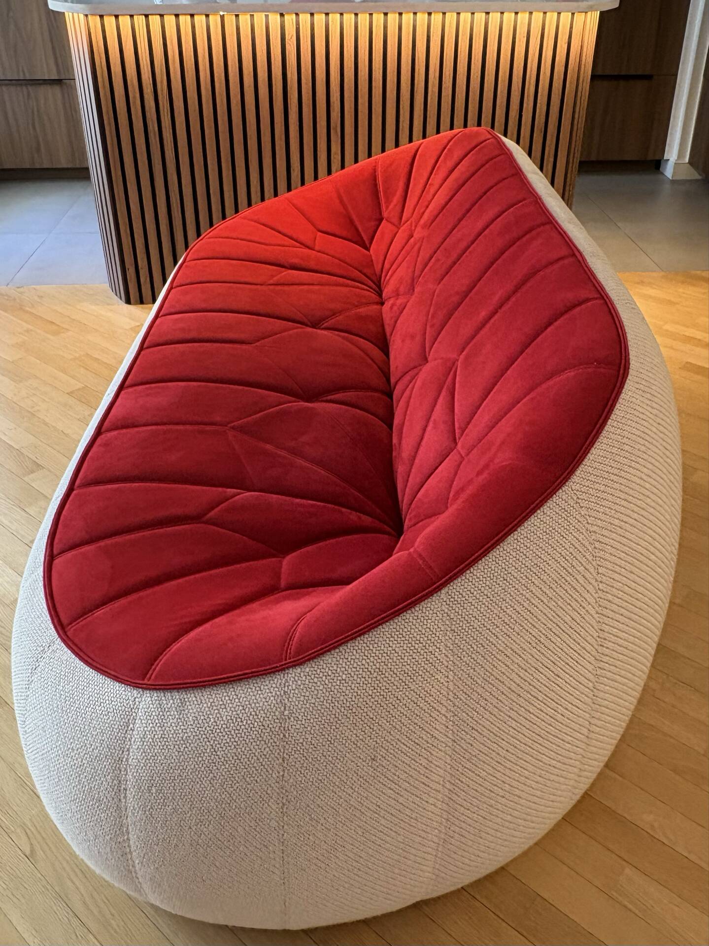 Cinna Ottoman en alcantara : grand canapé + 2 fauteuils dont 1 pivotan