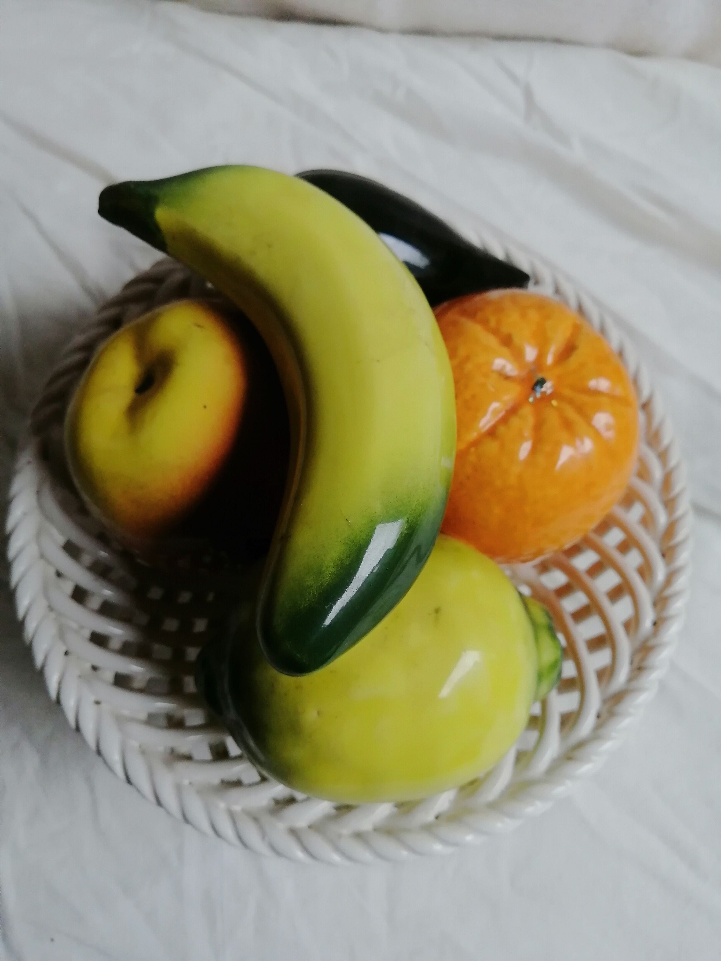 Ceramic deco fruit cup