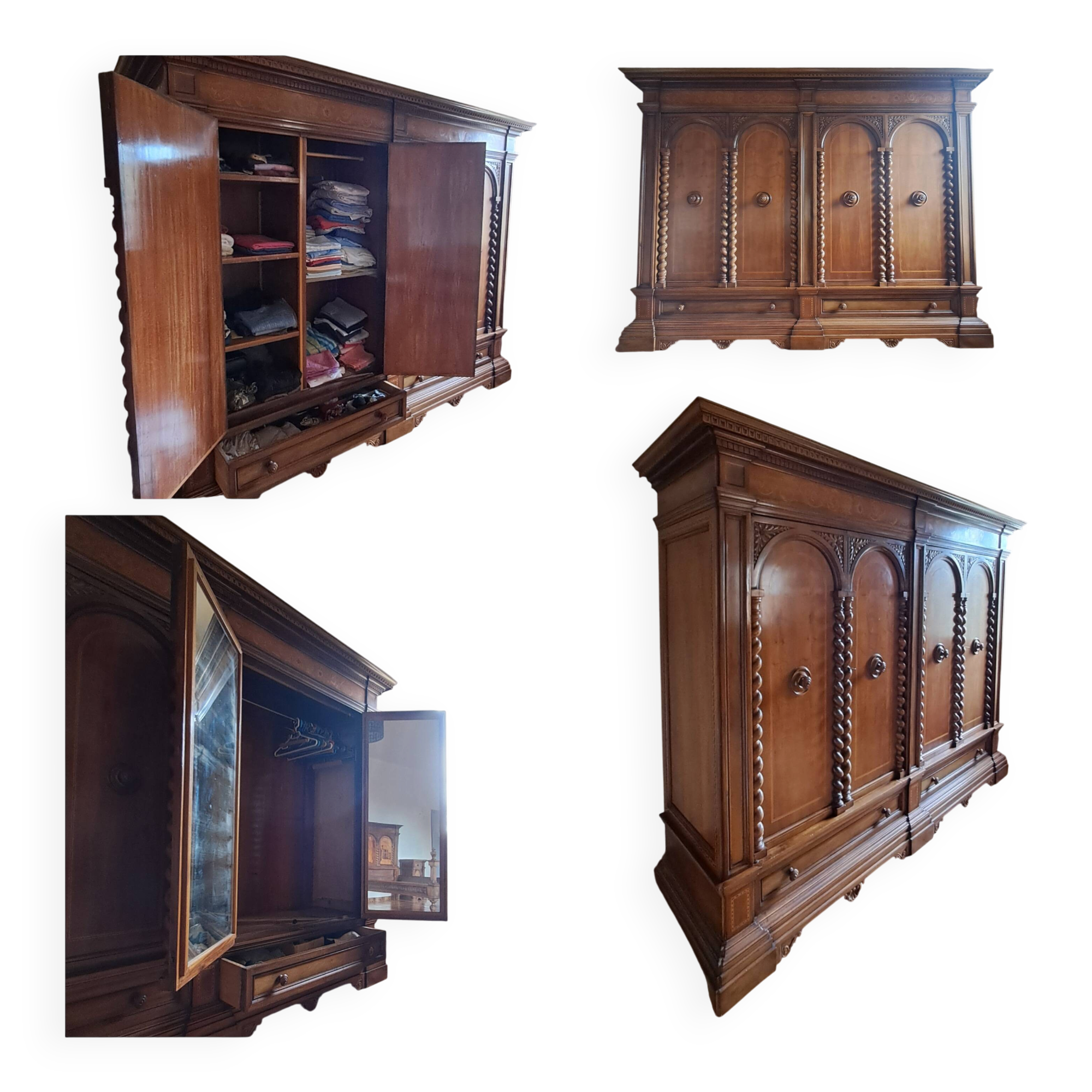 Wardrobe - neo-Renaissance in carved solid wood - possible lot sale