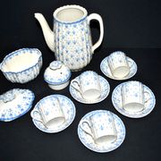 Service à café Copeland en faïence anglaise fleur de lys, XIXème s.