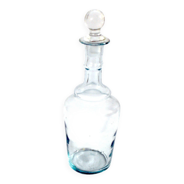 Flacon, carafe ancienne en verre bleuté