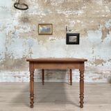 Table with turned legs in solid wood