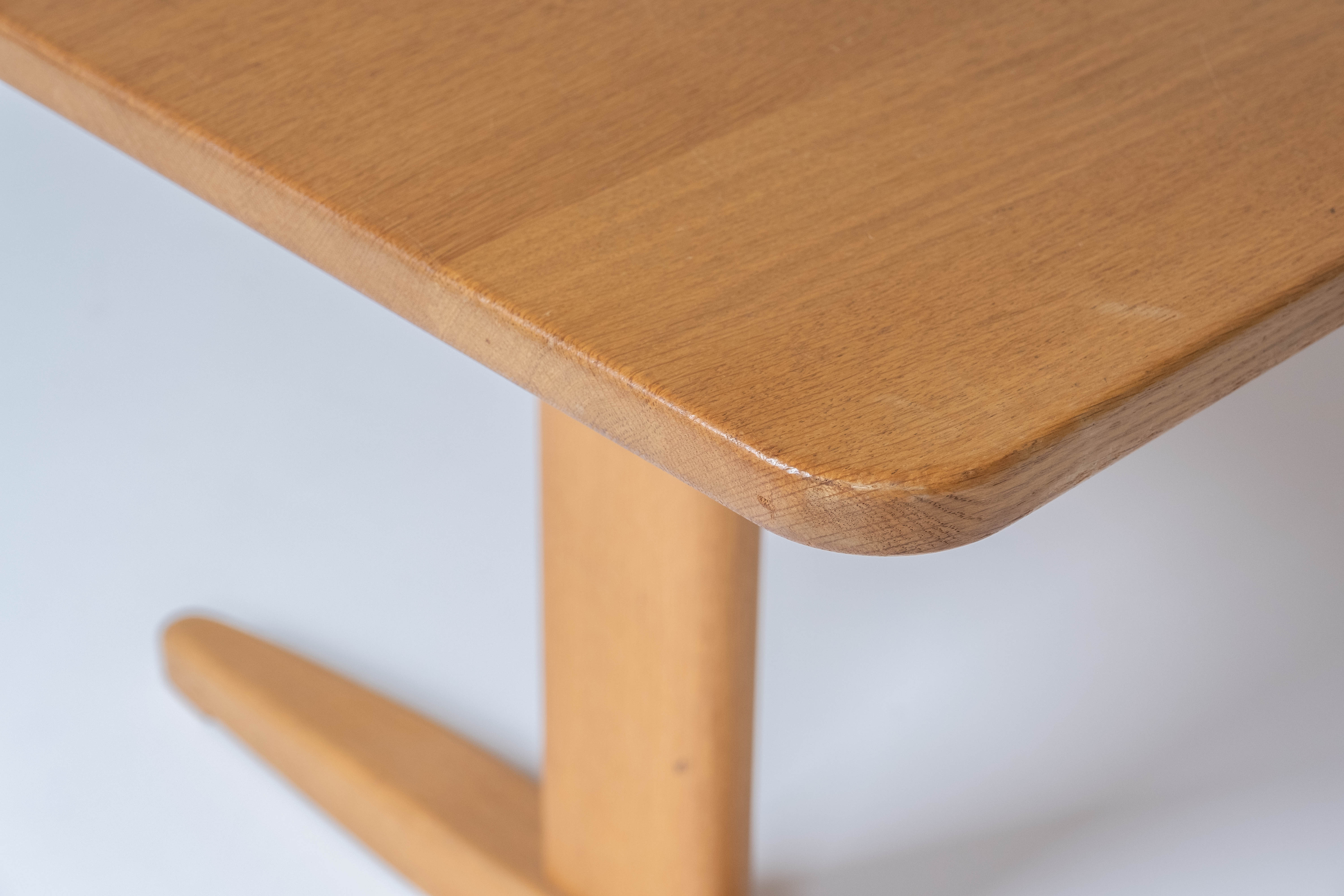 Shaker dining table designed by Børge Mogensen for Carl Madsen & Son, Denmark 1960s.