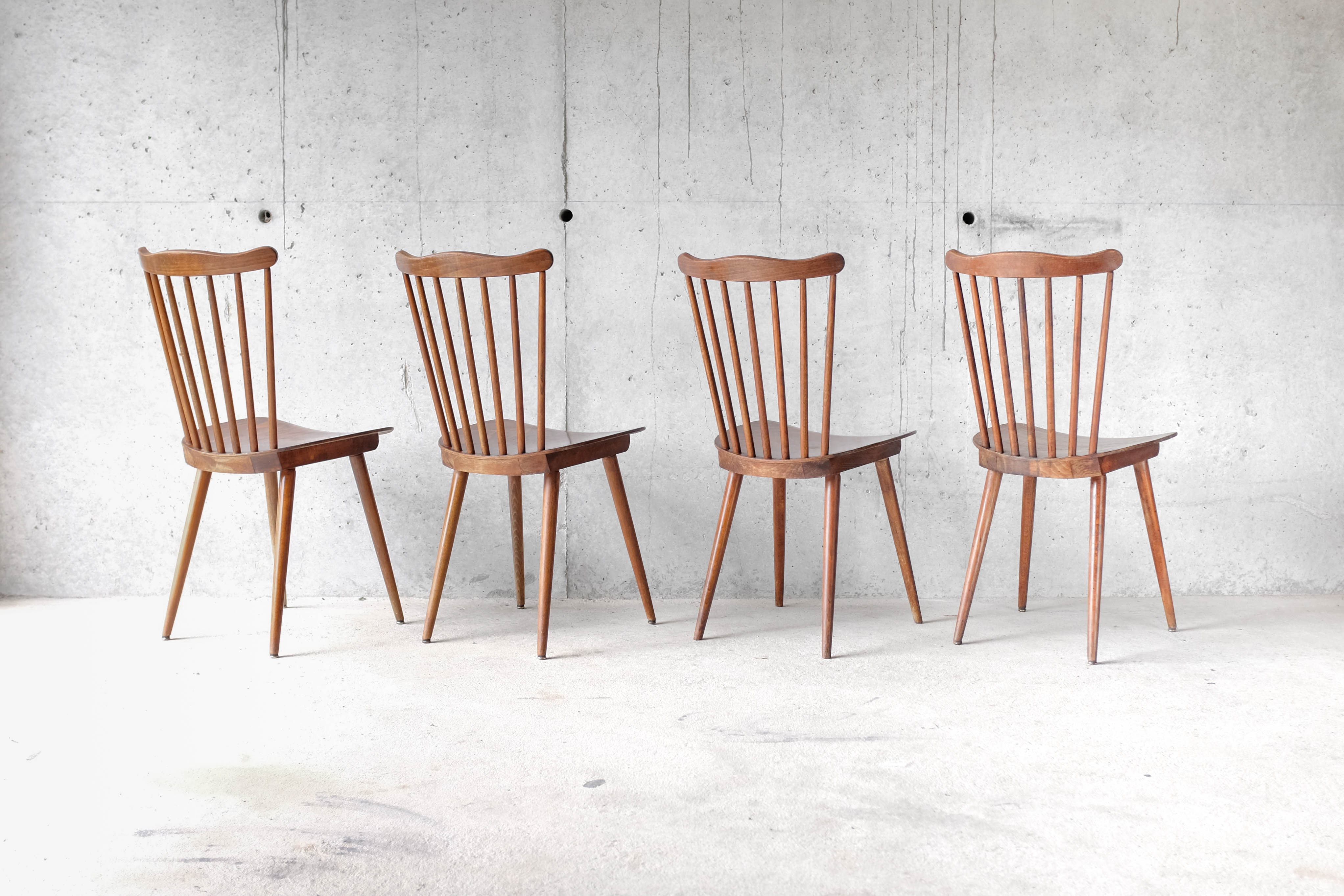 Set of 4 bistro chairs "Menuet" years 60/70