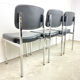 Chaises rétro avec base chromée