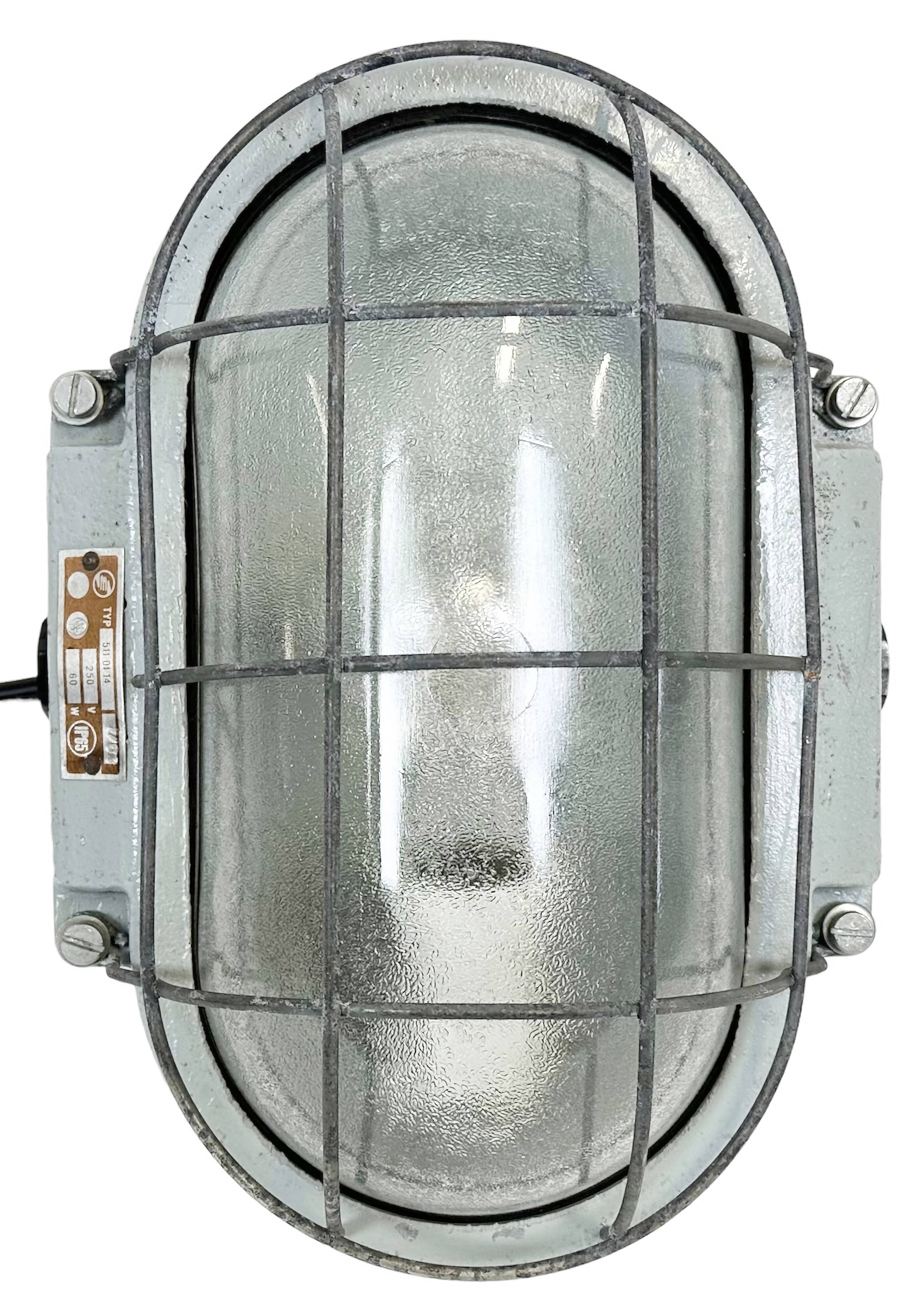 Industrial Cast Aluminium Wall Light with Frosted Glass from Elektrosvit, 1970s