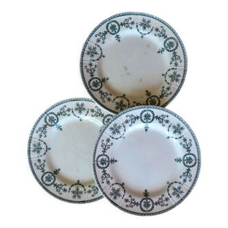 3 assiettes à dessert terre de fer modèle "malmaison"