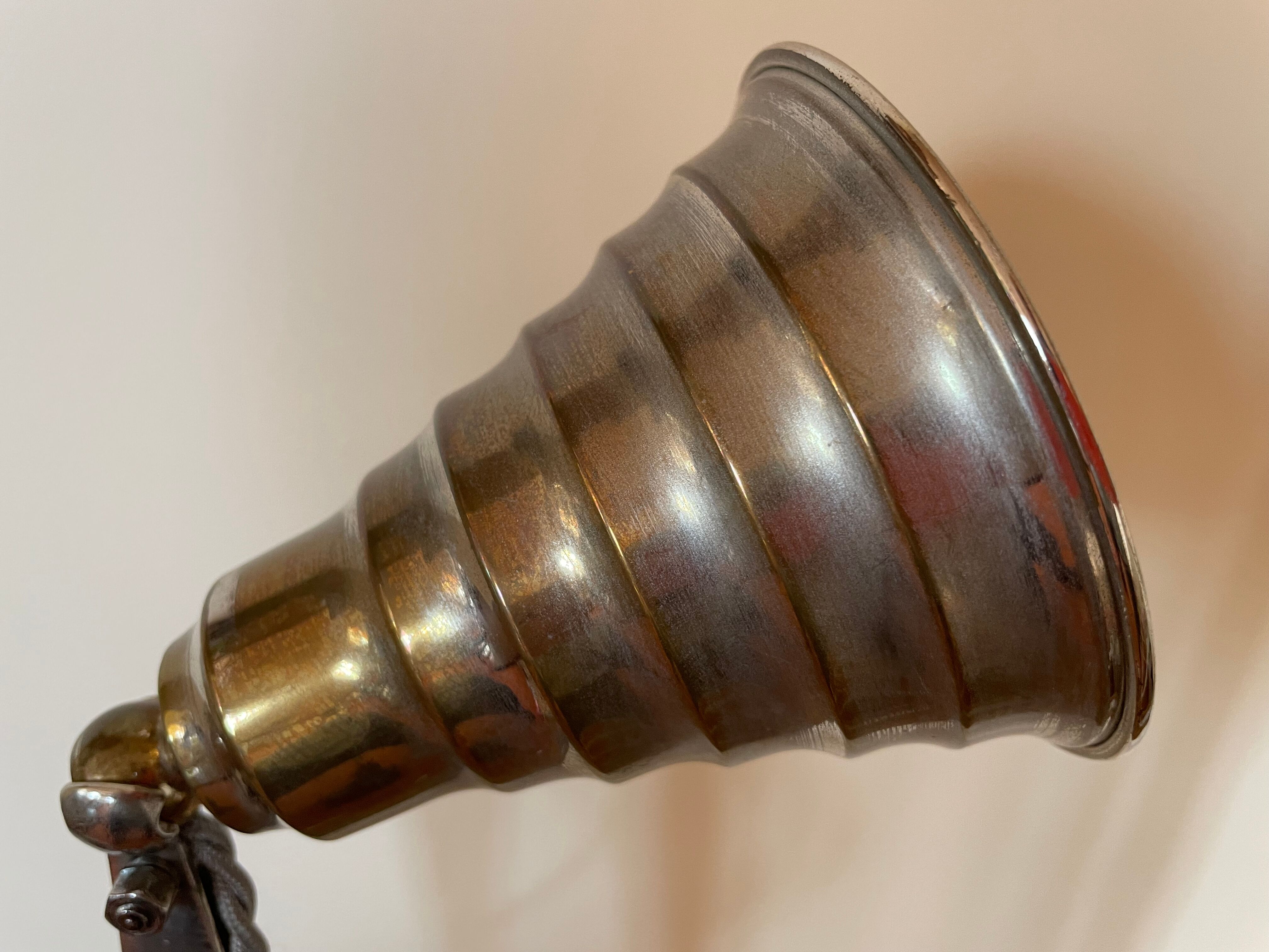 Clamp articulated lamp