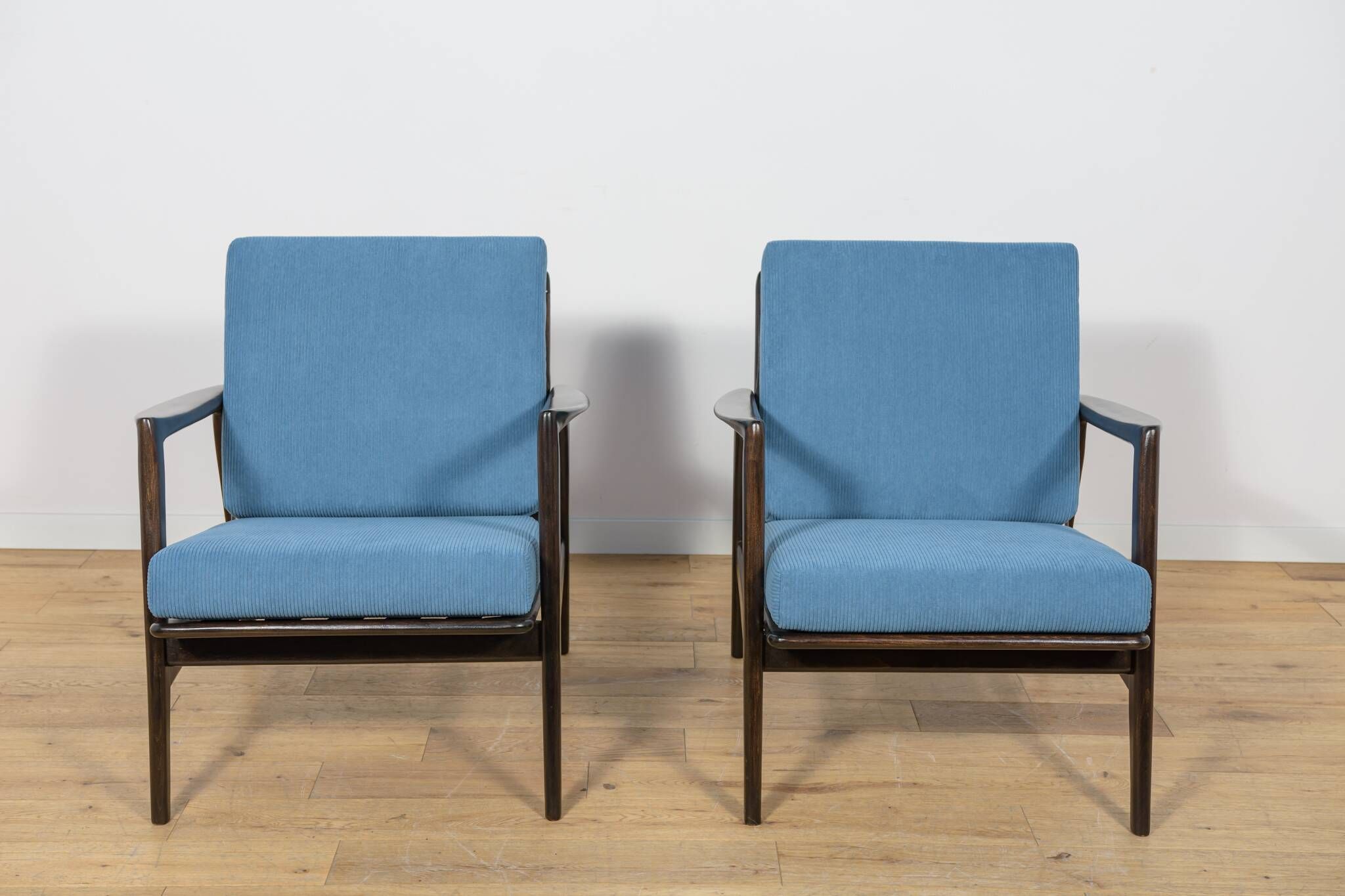 Model 300-139 Mid Century Modern Armchairs from Swarzędz Factory, Poland.