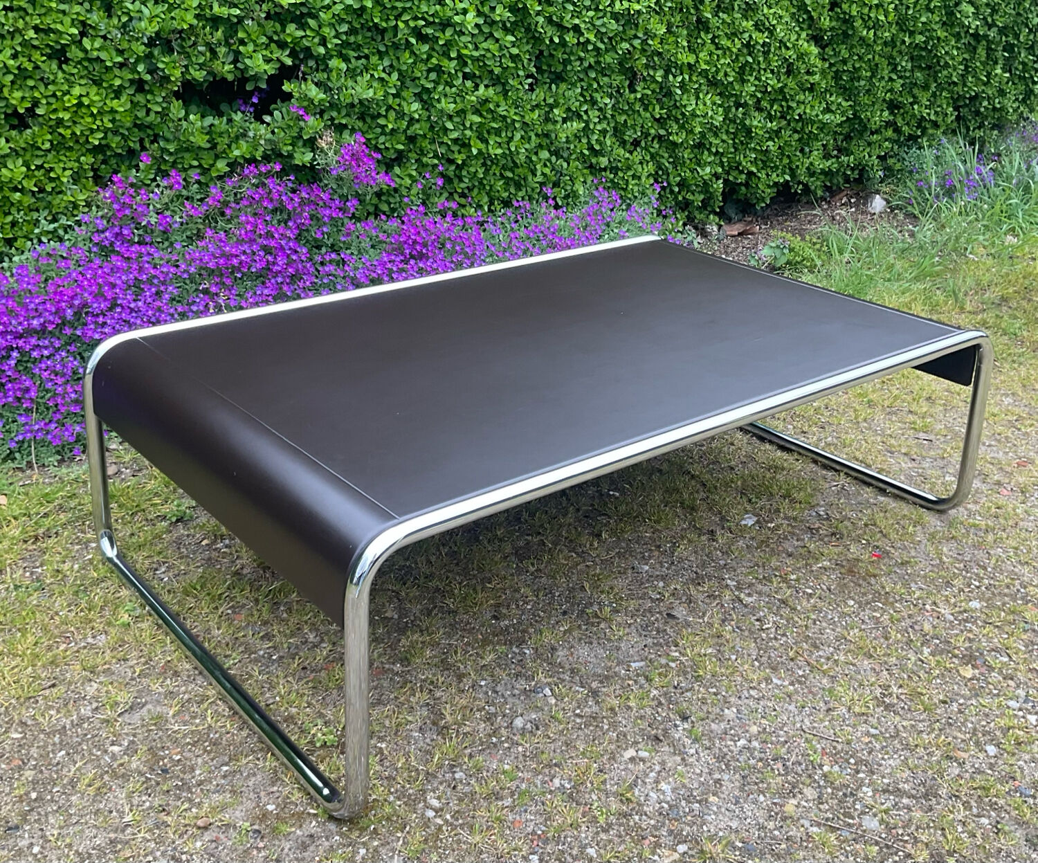 Space Age style coffee table by Marcel Breuer