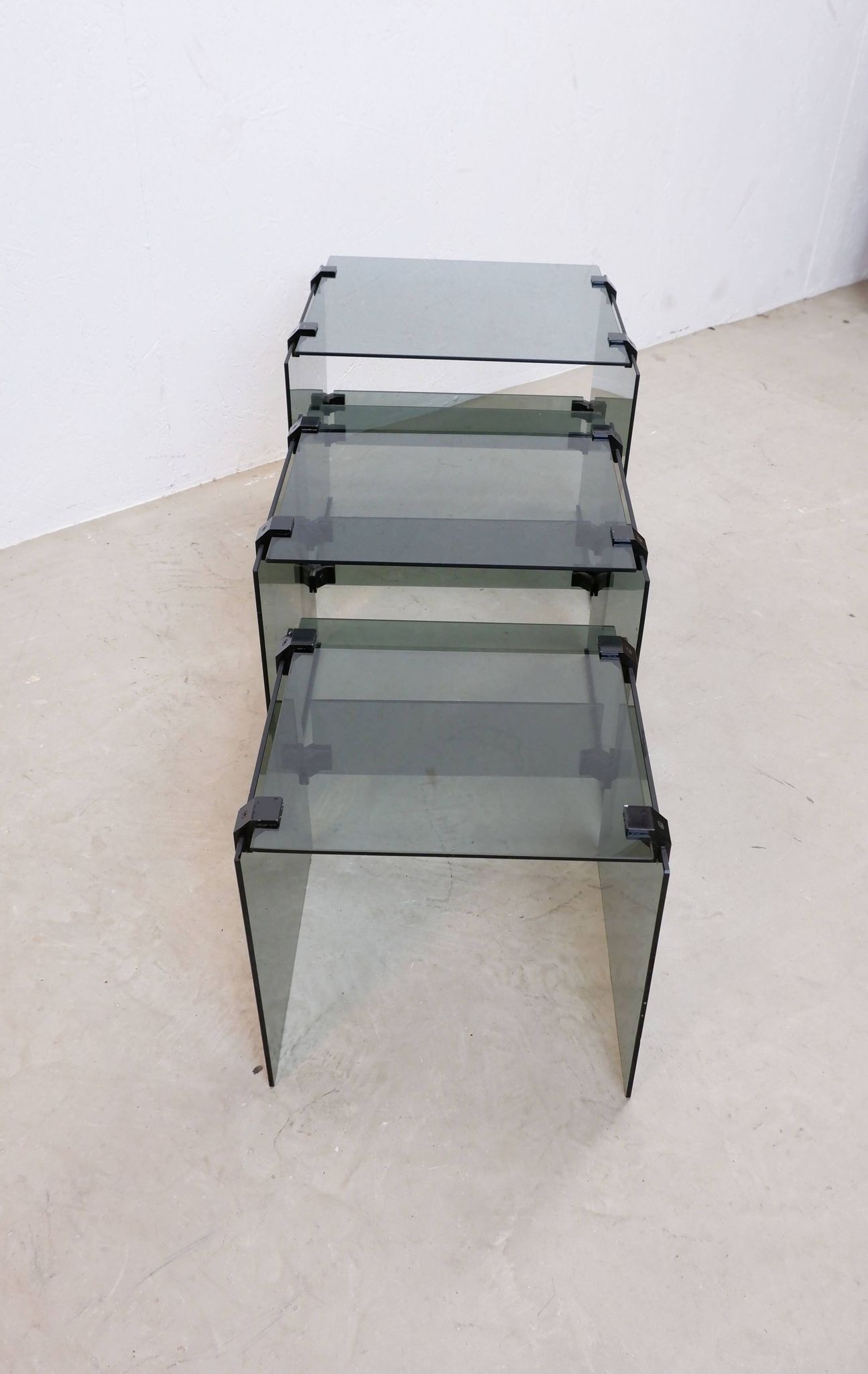 Pieterman Holland Glass-Units nesting tables