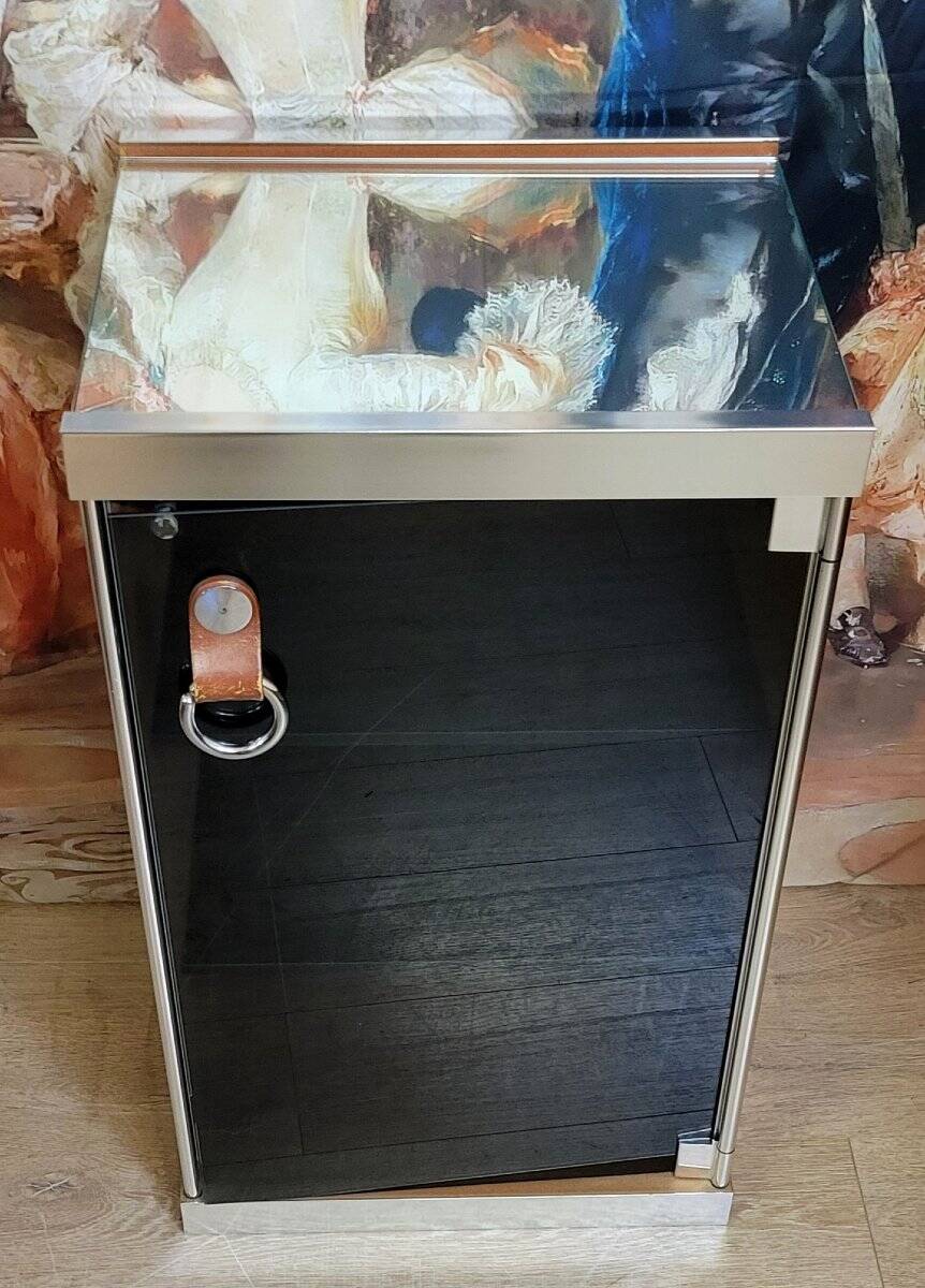 Guido FALESCHINI (20th century) - Mariani Edition for HERMES furnishes a door