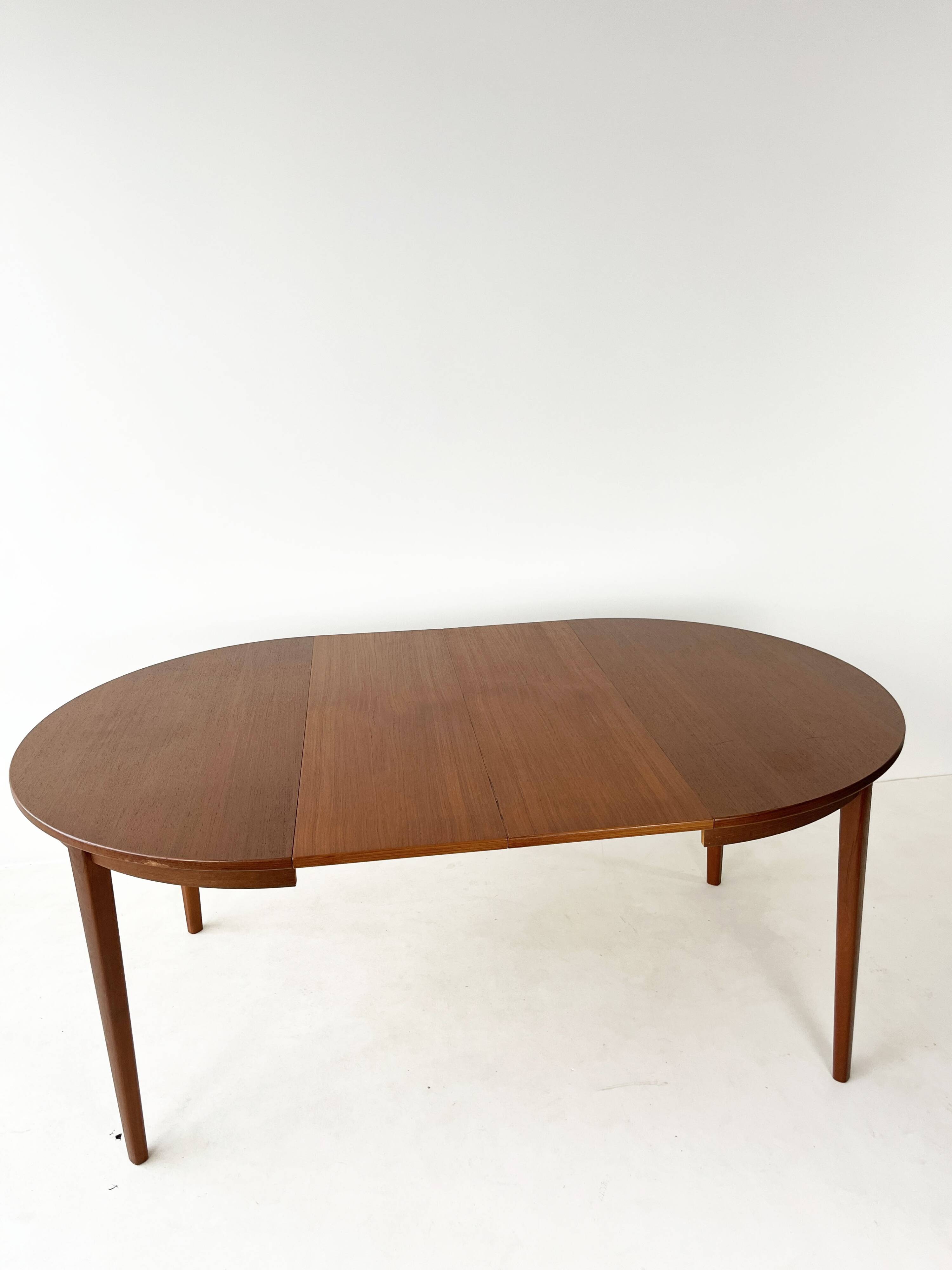 Table ronde extensible en teck