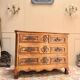 CURVED COMMODE IN WALNUT, PROVINCIAL WORK FROM THE LOUIS XV XVIII PERIOD