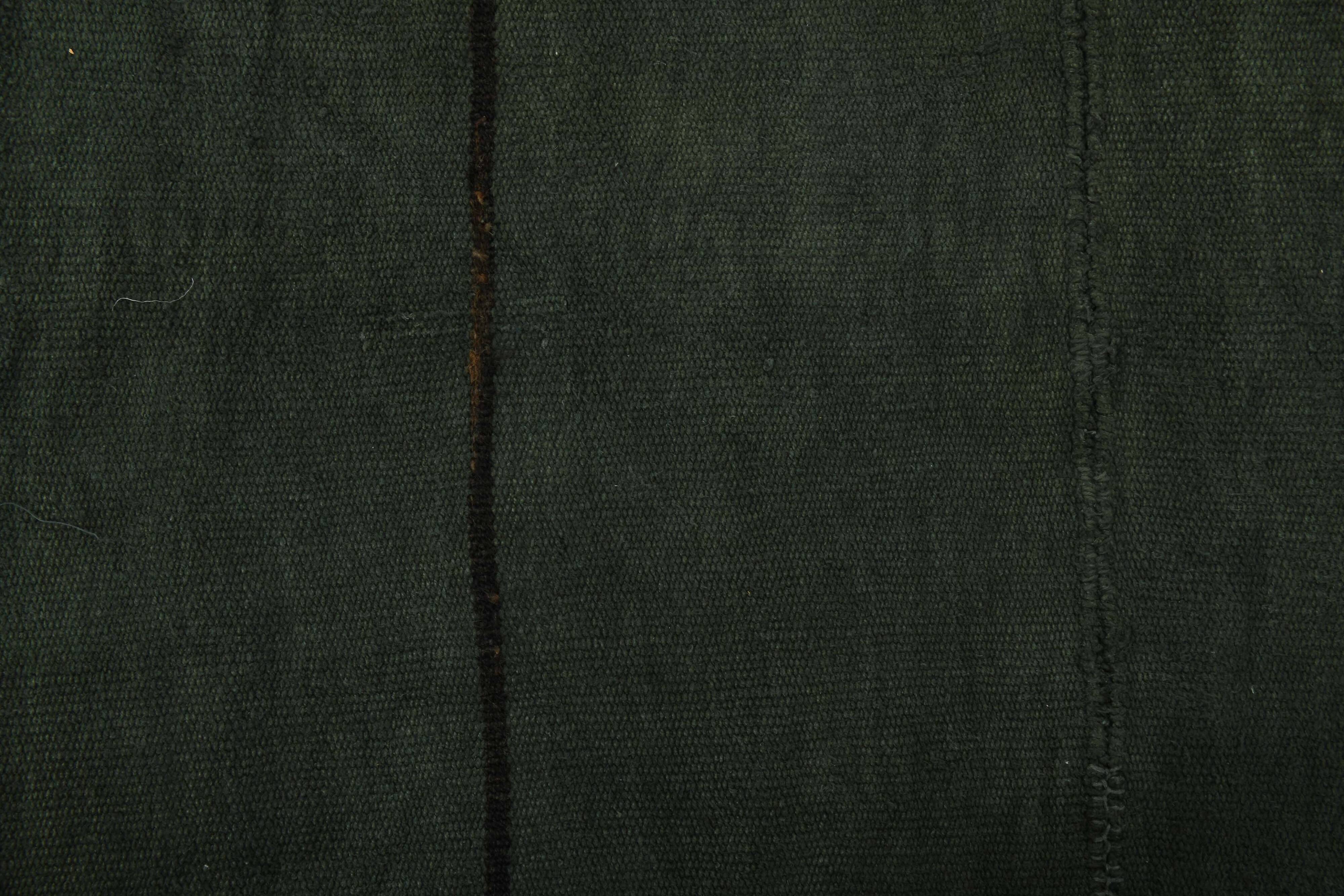 4x5 Dark Green & Black Kilim Rug, 138x150Cm