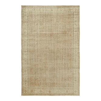 Hand-Knotted Anatolian One of a Kind 1970s 222 cm x 324 cm Beige Wool Carpet
