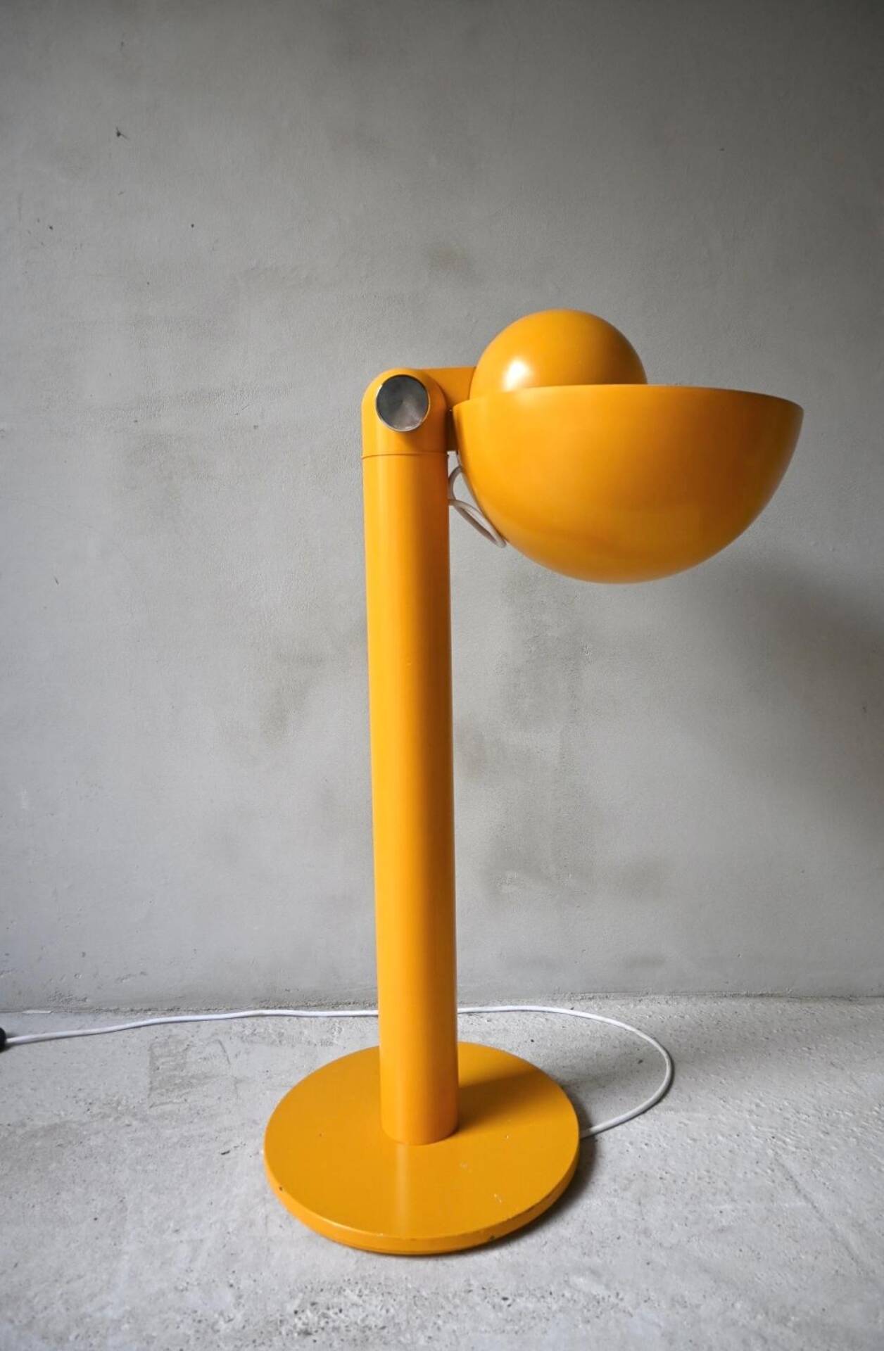 Lampadaire Cuffia par Francesco Buzzi pour Bieffeplast en jaune