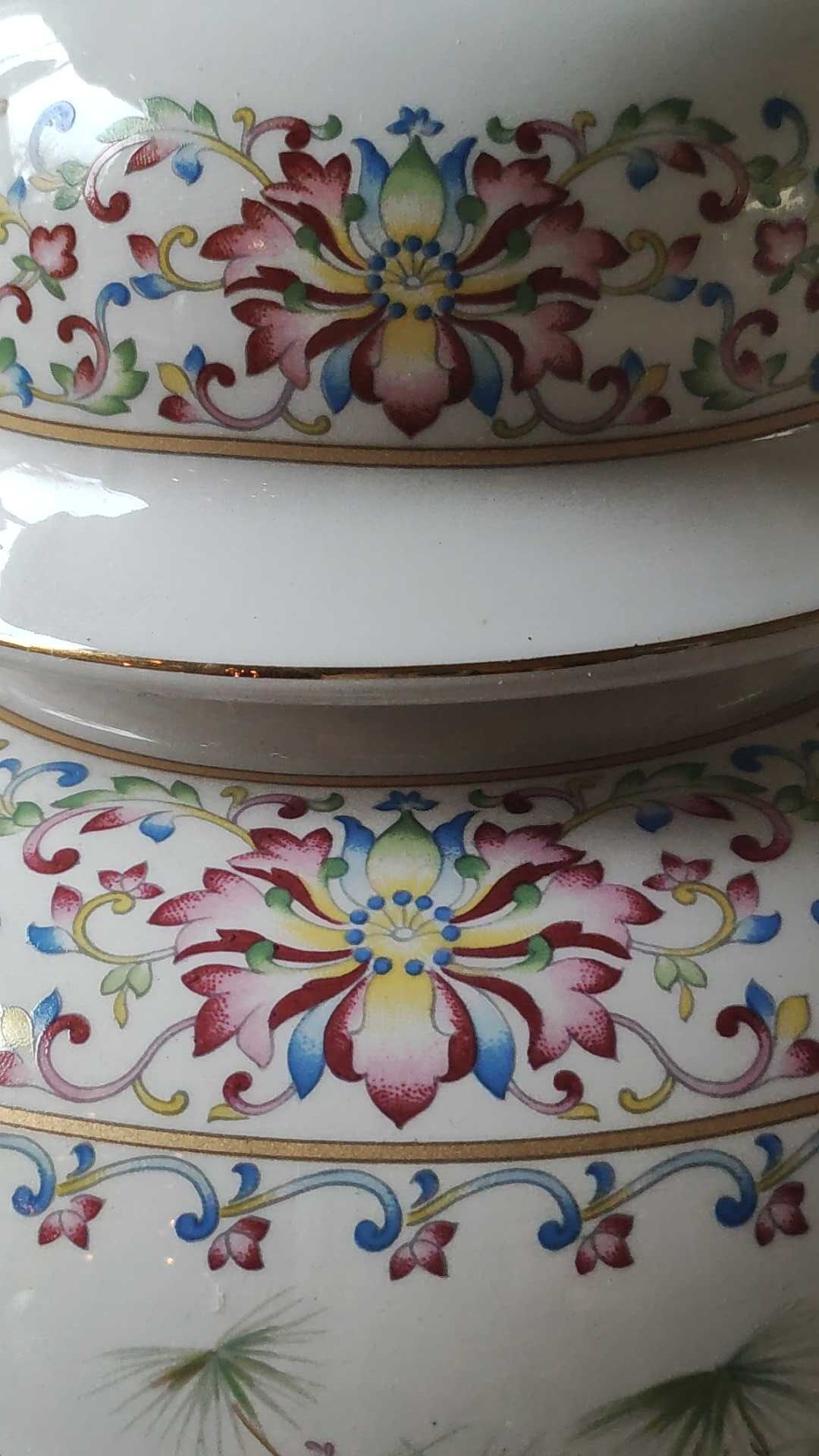 Vase with handcrafted Asian style porcelain lid