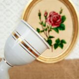 Ancien coquetier émaillé blanc et doré vintage