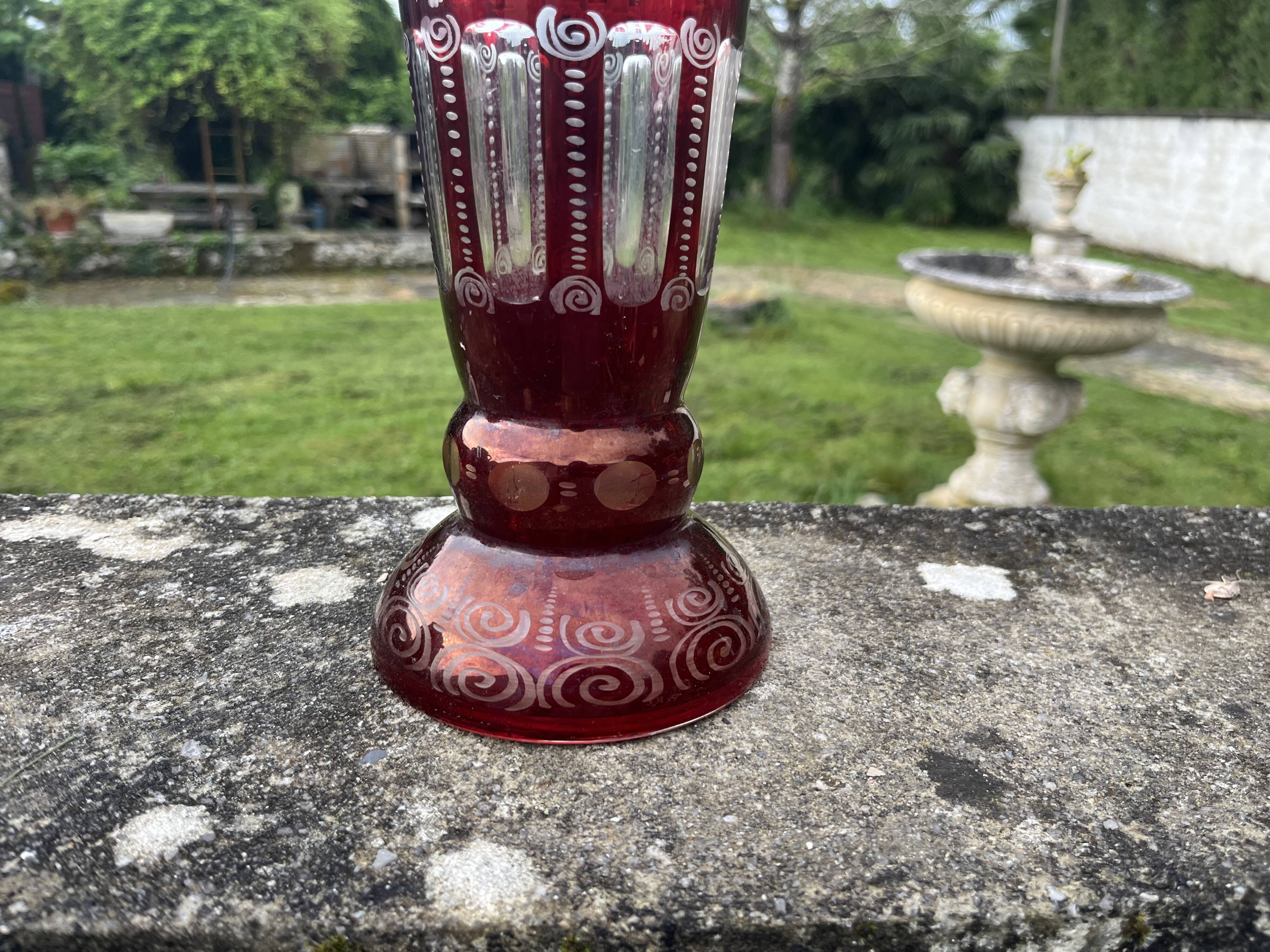 Ruby red crystal vase with peacock castle engraving - Bohemian style