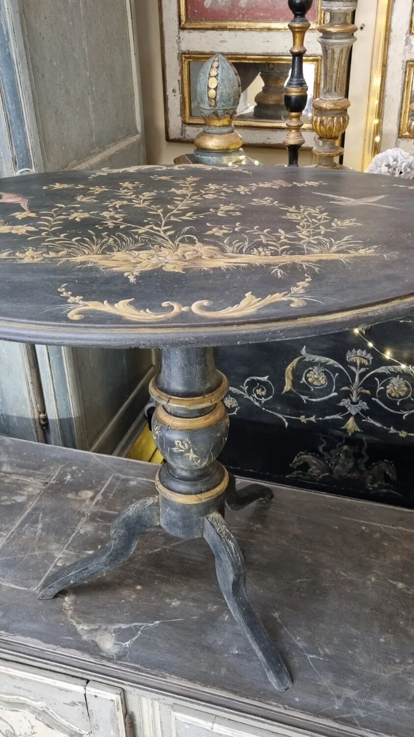 20th century pedestal table