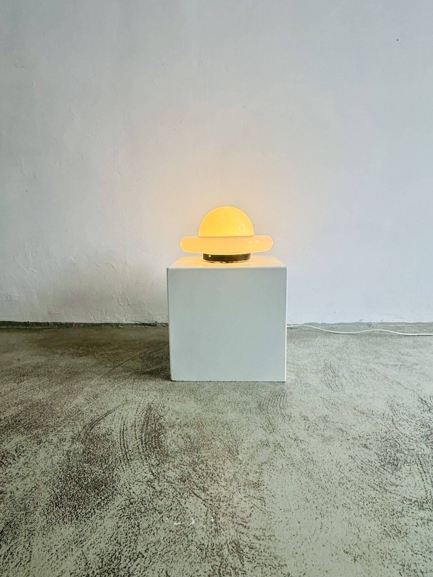Sculptural Ufo Space Age Table Lamp In Opal Glass, Italy, 1970S