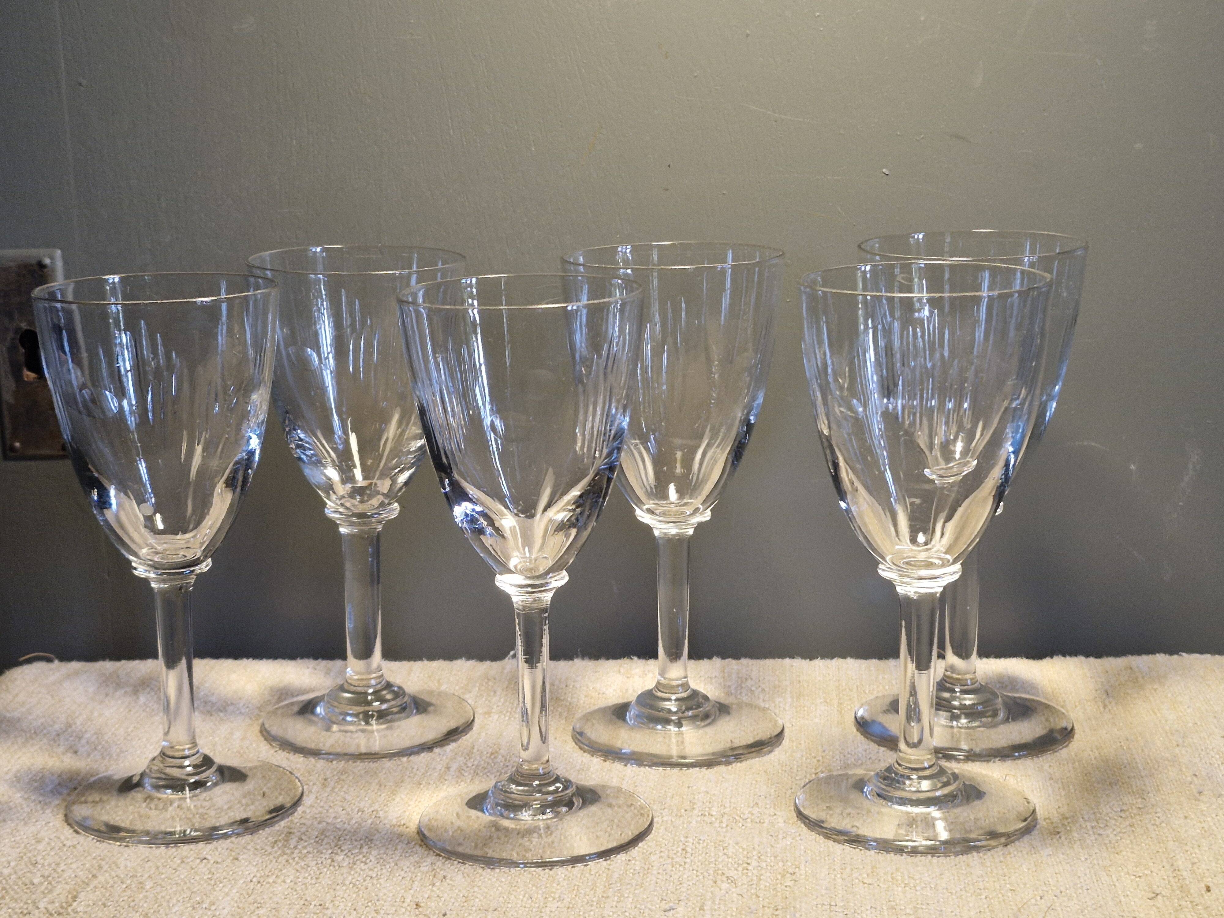 6 Wine Glasses - Small cut decoration - Period 1900