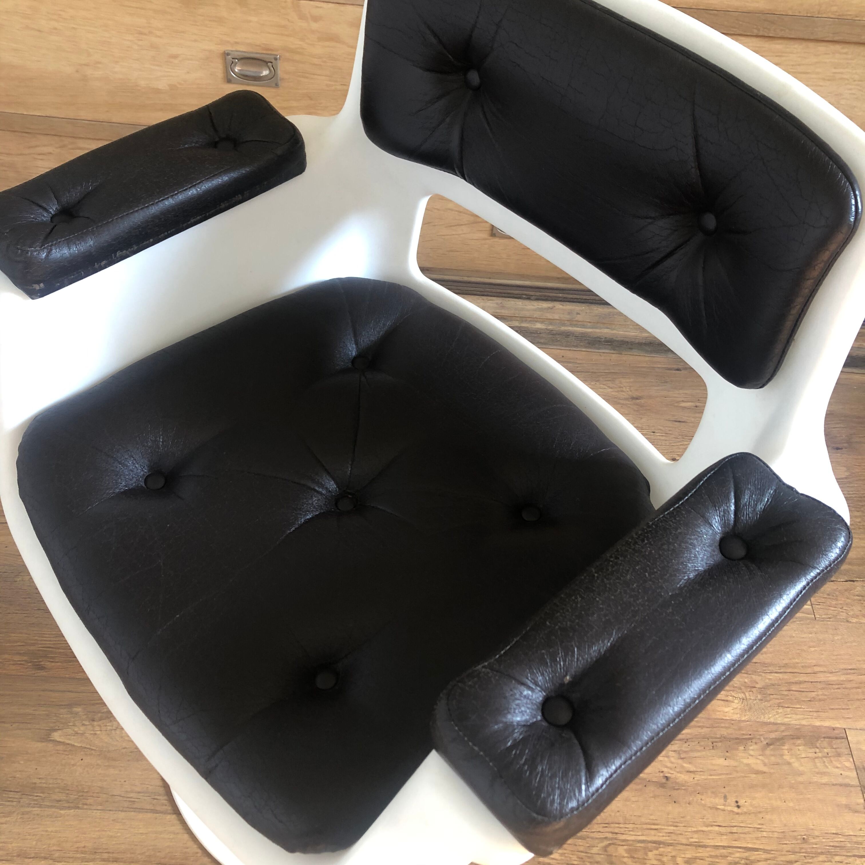 Tulip foot chair - Albert Jacob for Grofillex - 70s
