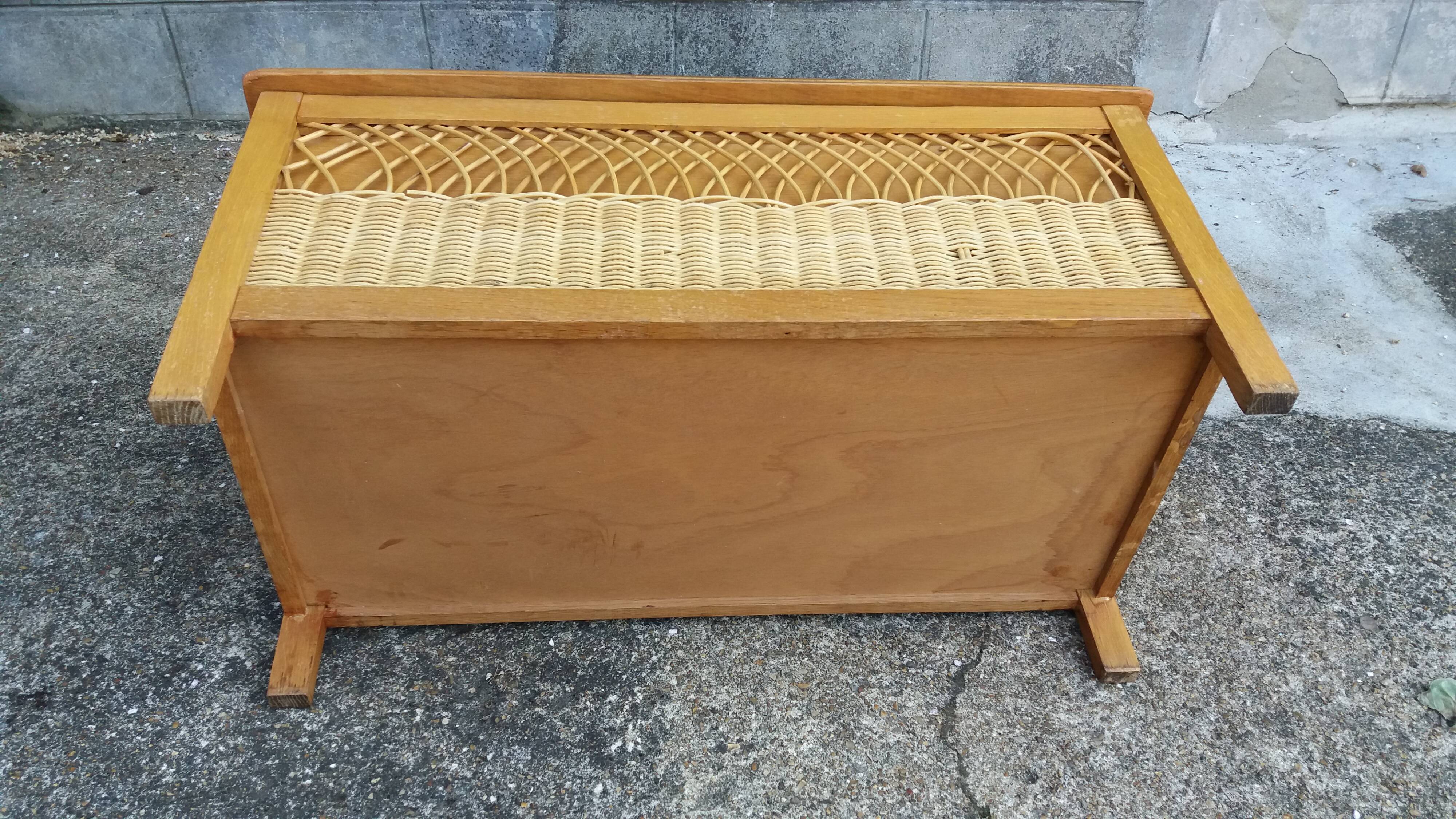 Bench, chest 50 years.