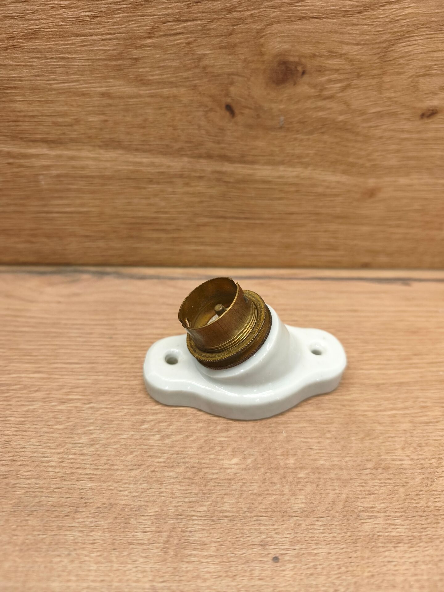 Porcelain wall light