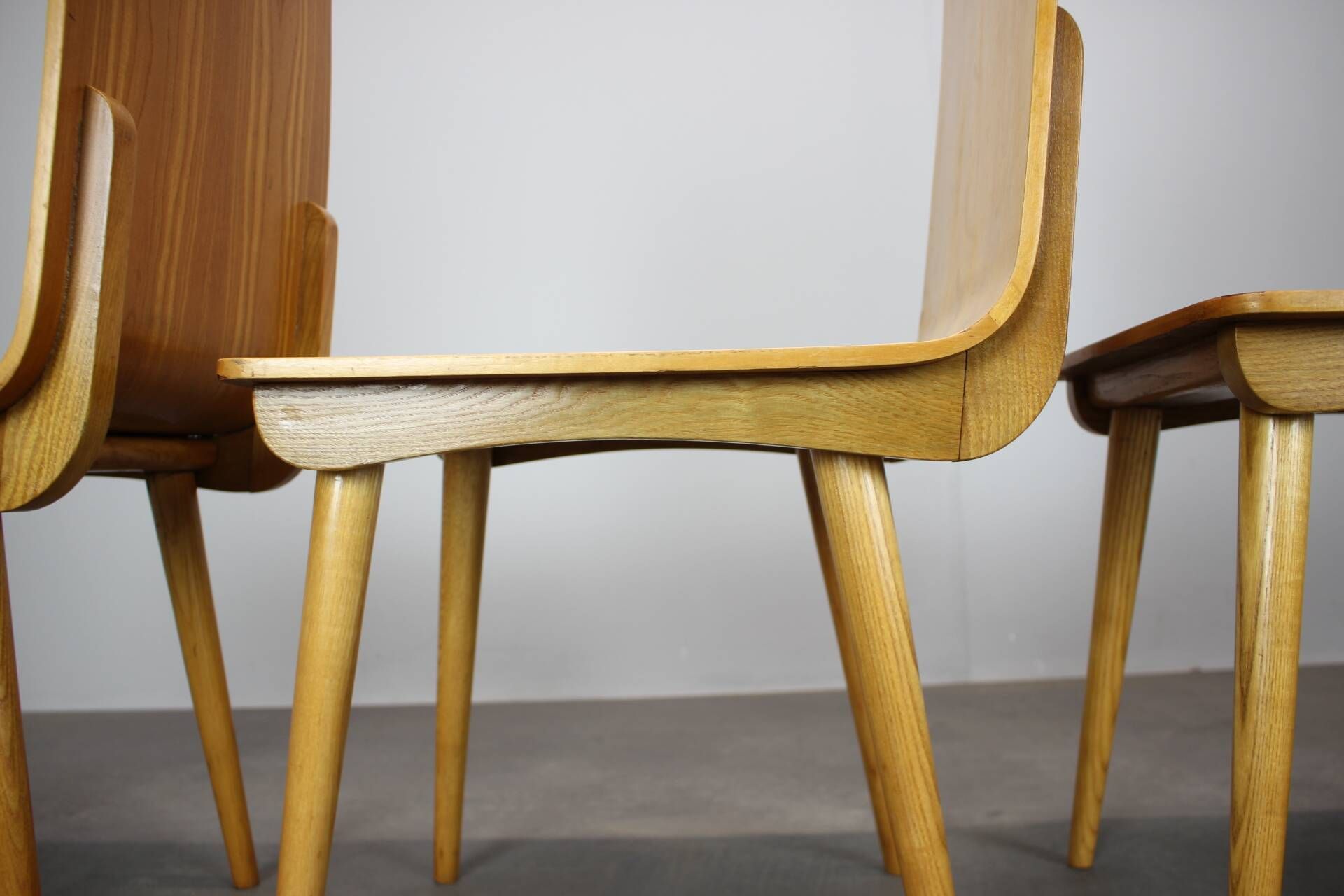 Set of 4 vintage wooden dining chairs in mid-century modern style, Europe, 1970s.