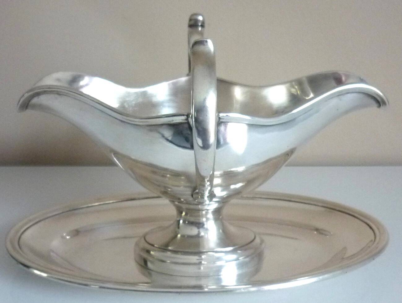 Large gravy boat on its frame, silver metal Cailar Bayard, 19th century