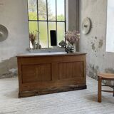Central island trading counter in walnut