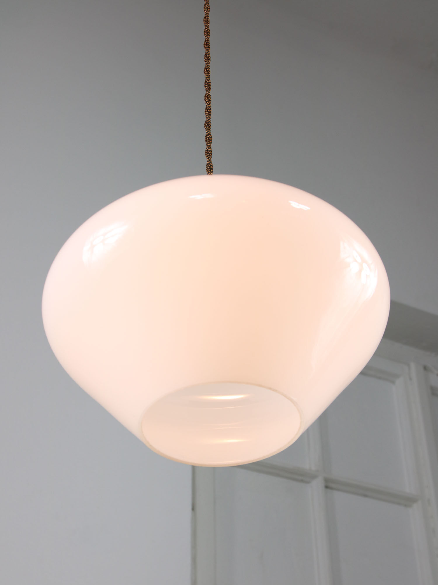 Mid-century italian white opaline and brass lamp